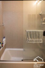 631 W Arlington Plz in Chicago, IL - Building Photo - Building Photo