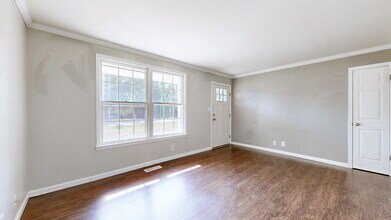 3414 Pembroke Rd in Clarksville, TN - Building Photo - Building Photo