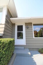 3396 SE Rockwood St in Milwaukie, OR - Building Photo - Building Photo