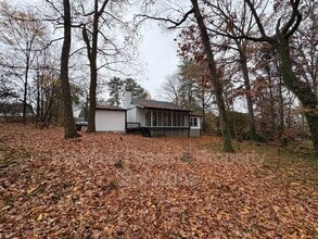 5265 Country Club Rd in Winston-Salem, NC - Foto de edificio - Building Photo