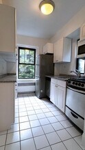 95 Christopher St in New York, NY - Building Photo - Building Photo