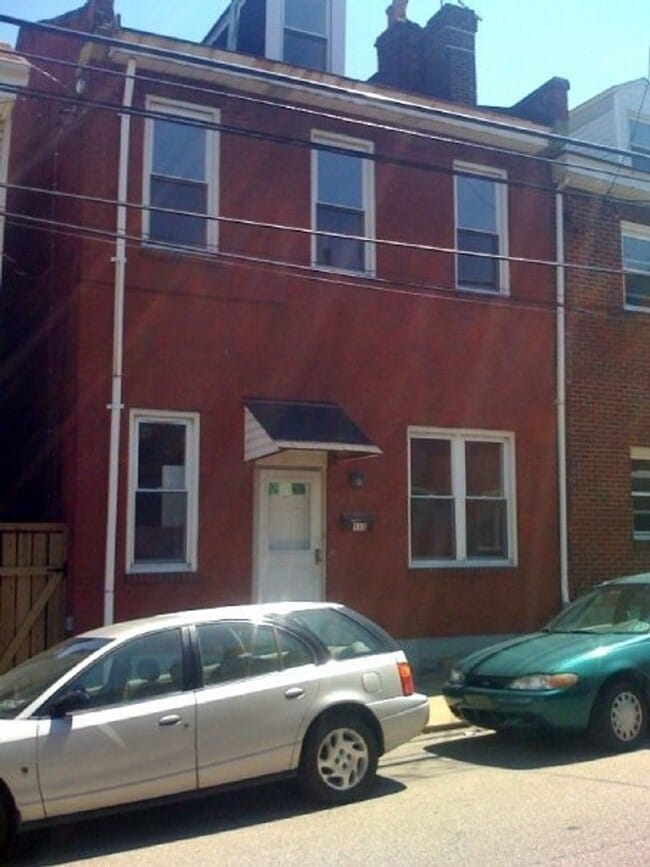 property at 113 S 12th St