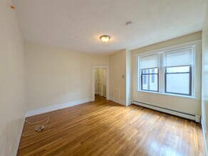 75 Hancock St, Unit 5 in Cambridge, MA - Building Photo - Building Photo