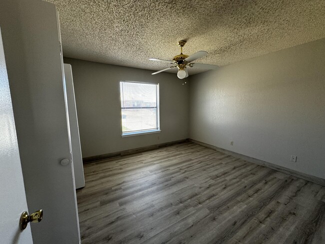 13340 Horizon Blvd in Horizon City, TX - Building Photo - Building Photo