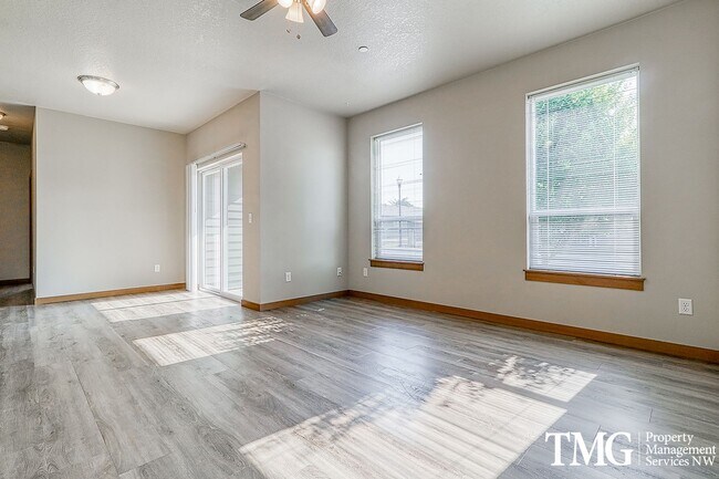 3291 Lewis Ln in Washougal, WA - Building Photo - Building Photo