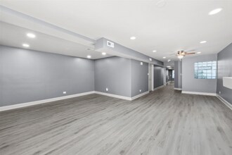 4829 S St Lawrence Ave in Chicago, IL - Building Photo - Building Photo