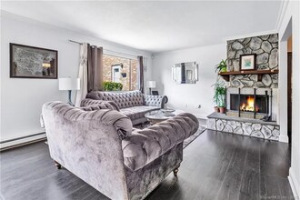 38 Maple Tree Ave in Stamford, CT - Building Photo - Building Photo