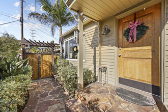 3830-40 Tennyson St in San Diego, CA - Building Photo - Building Photo