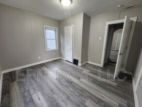 432 Gable St in Waterloo, IA - Building Photo - Building Photo
