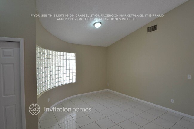 10281 SW 15th St in Pembroke Pines, FL - Building Photo - Building Photo