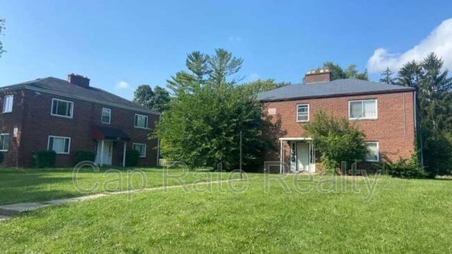 81 N Hampton Rd in Columbus, OH - Building Photo - Building Photo