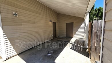908 Pioneer St in Ridgefield, WA - Building Photo - Building Photo