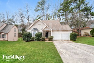 543 Sutters Mill Rd in Stone Mountain, GA - Building Photo