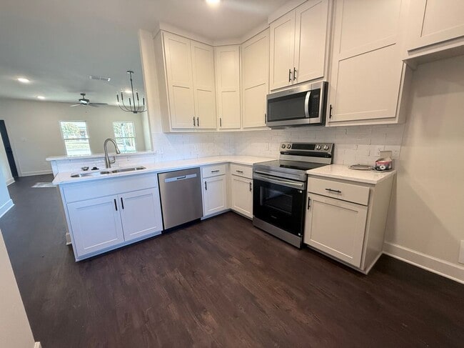 616 Oak St in Longview, TX - Foto de edificio - Building Photo