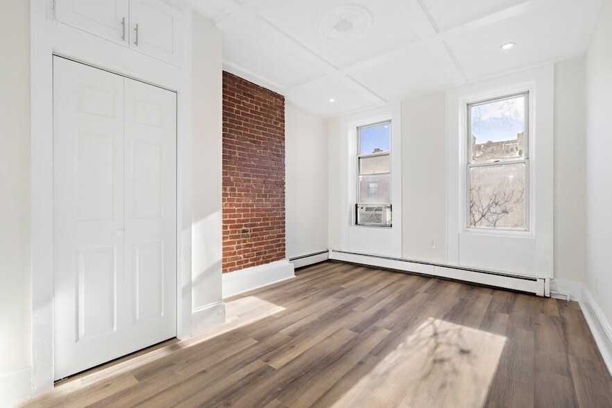 606 1st St in Hoboken, NJ - Building Photo