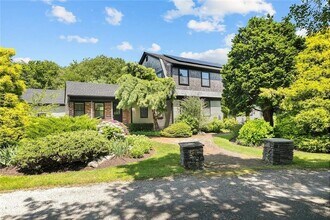 30 Battery Ln in Jamestown, RI - Building Photo - Building Photo