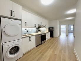 630 Vaughan Rd in Toronto, ON - Building Photo