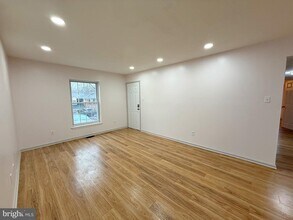 150 Berwick Pl in Lansdale, PA - Foto de edificio - Building Photo