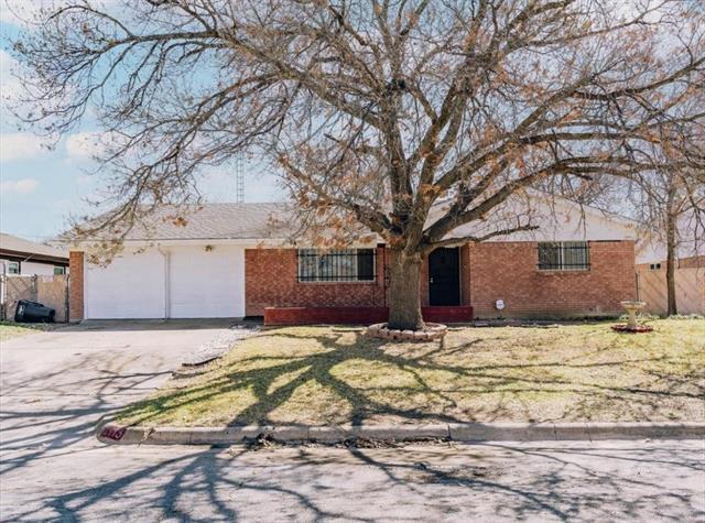 2913 Laredo Dr in Fort Worth, TX - Building Photo
