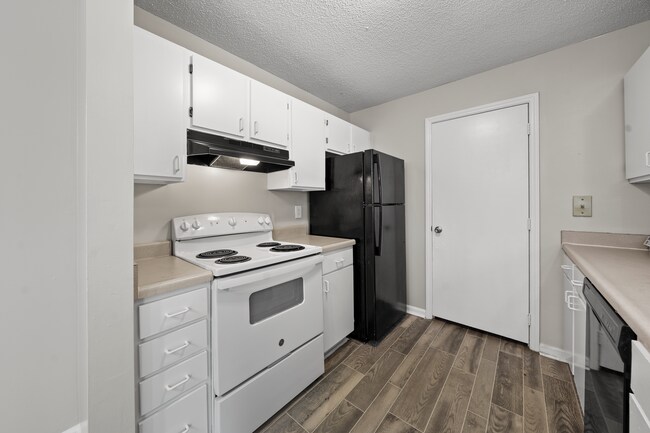 2431 Hill St in Raleigh, NC - Building Photo - Building Photo