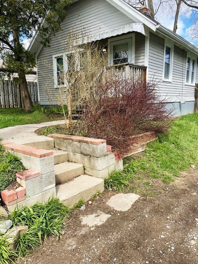 458 Dupont Ave in Ypsilanti, MI - Building Photo - Building Photo