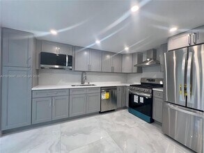 6435 SW 116th Pl in Miami, FL - Building Photo - Building Photo