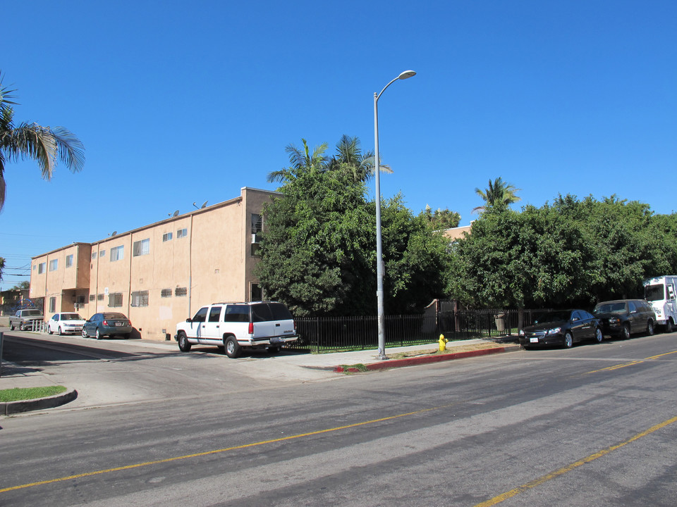 Slauson Village Apartment Homes in Culver City, CA - Building Photo