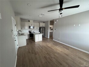 10 Ragland Rd in Mission, TX - Building Photo - Building Photo