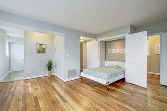 3420 38th St NW, Unit D-418 in Washington, DC - Foto de edificio - Building Photo