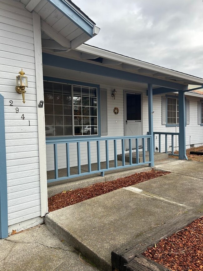 2941 Lazy Creek Dr in Medford, OR - Building Photo - Building Photo