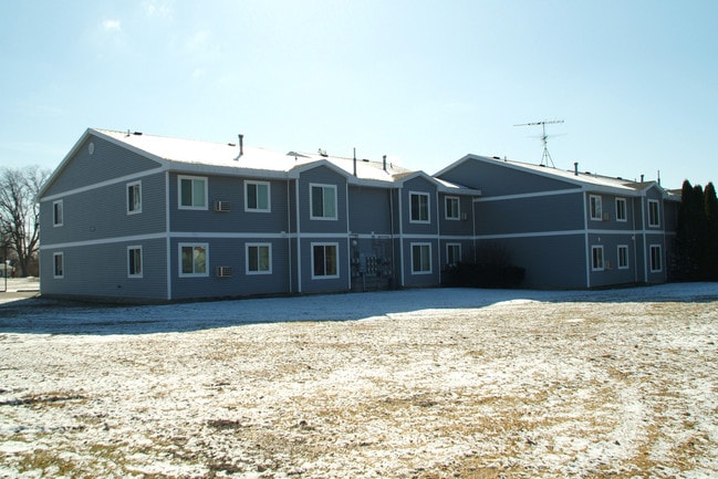 CENTER PARK APARTMENTS in Otisville, MI - Building Photo - Building Photo