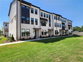 408 Nix Ln in Lawrenceville, GA - Building Photo - Building Photo