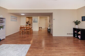 609 Watersedge Dr in Ann Arbor, MI - Building Photo - Building Photo