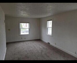 4123 W Fairmount Ave in Milwaukee, WI - Building Photo - Building Photo