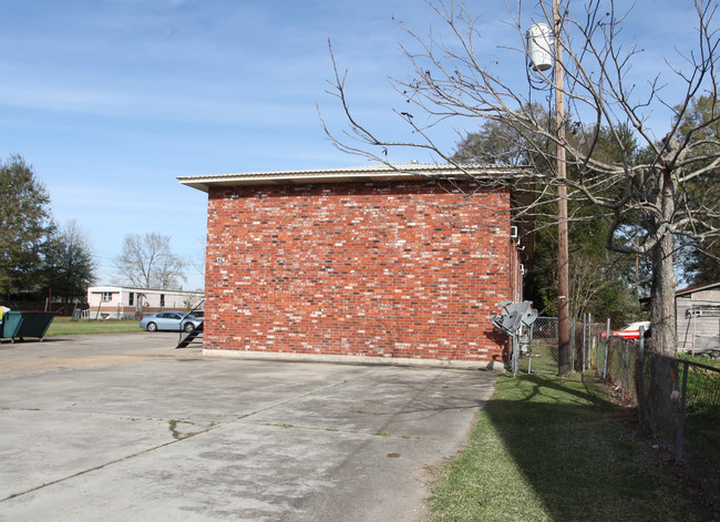 124 Martin Luther King St in Baldwin, LA - Building Photo - Building Photo