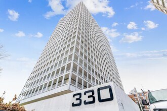 Tower Hill East in Toronto, ON - Building Photo - Building Photo