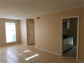 3240 Forest Glen St in Memphis, TN - Building Photo - Building Photo