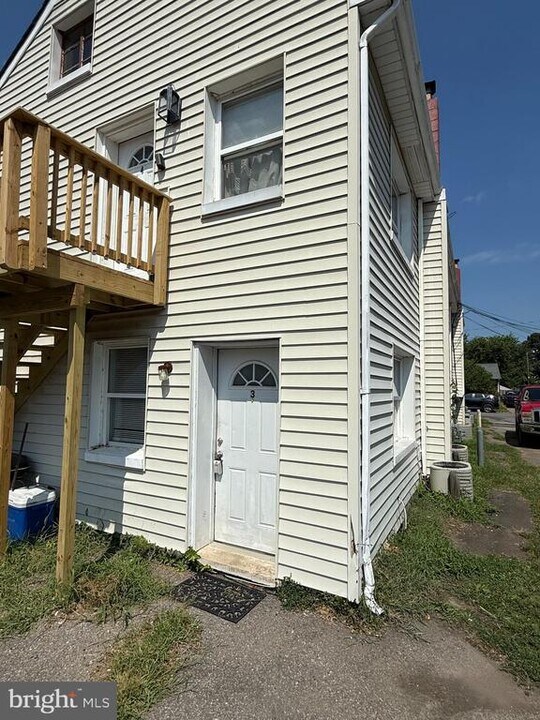 606 Stuart St in Fredericksburg, VA - Building Photo