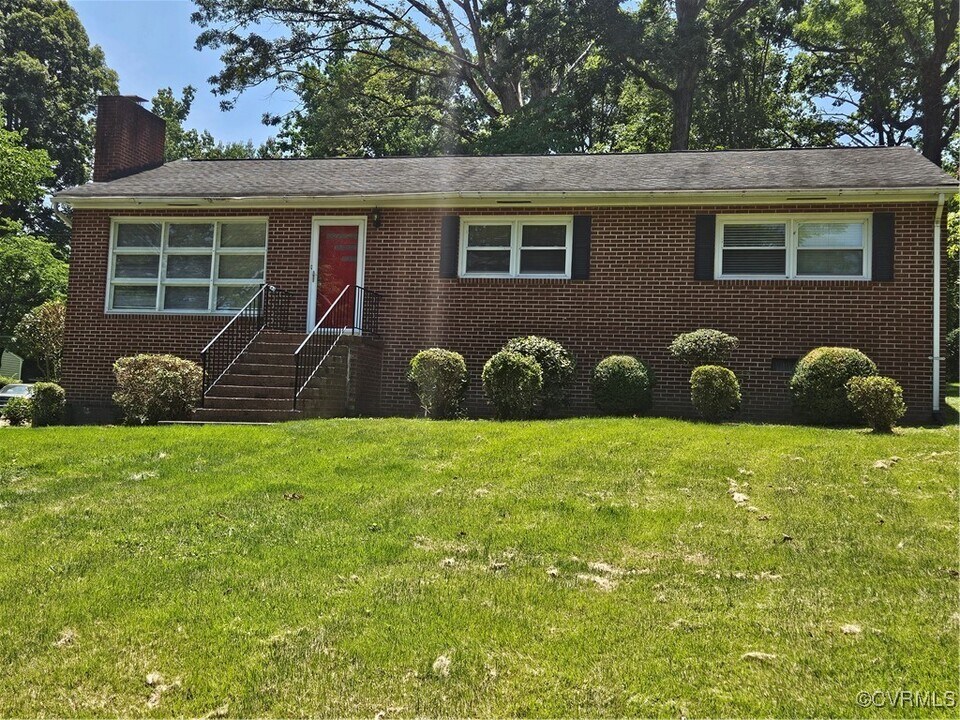 6947 Montauk Dr in Richmond, VA - Building Photo
