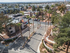 2967 Juniper Hills Blvd in Las Vegas, NV - Building Photo - Building Photo