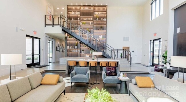 305 Prine Pl in Charlotte, NC - Foto de edificio - Building Photo