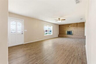 109 E Williams St in Bowie, TX - Building Photo - Building Photo