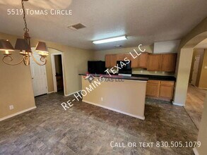 5519 Tomas Cir. in San Antonio, TX - Building Photo - Building Photo