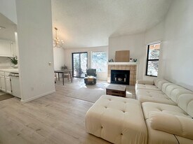 2875 Idlewild Dr, Unit 12 in Reno, NV - Building Photo