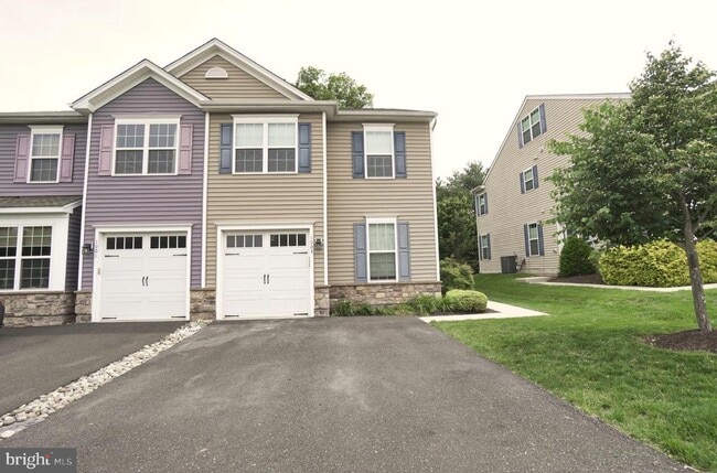property at 1003 Chapman Cir