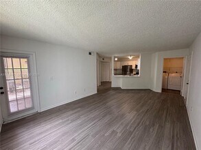 4015 W McNab Rd in Pompano Beach, FL - Building Photo - Building Photo