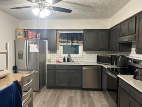 14264 Prospect Rd in Strongsville, OH - Building Photo - Building Photo