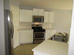 1007 Mohican St in Round Rock, TX - Building Photo - Building Photo