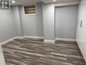 163 Ashton Dr in Vaughan, ON - Building Photo - Building Photo