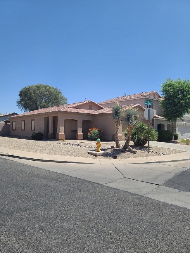 1424 E Avenida Kino in Casa Grande, AZ - Building Photo - Building Photo